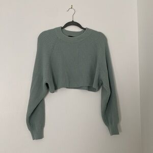 Grey/blue cropped sweater